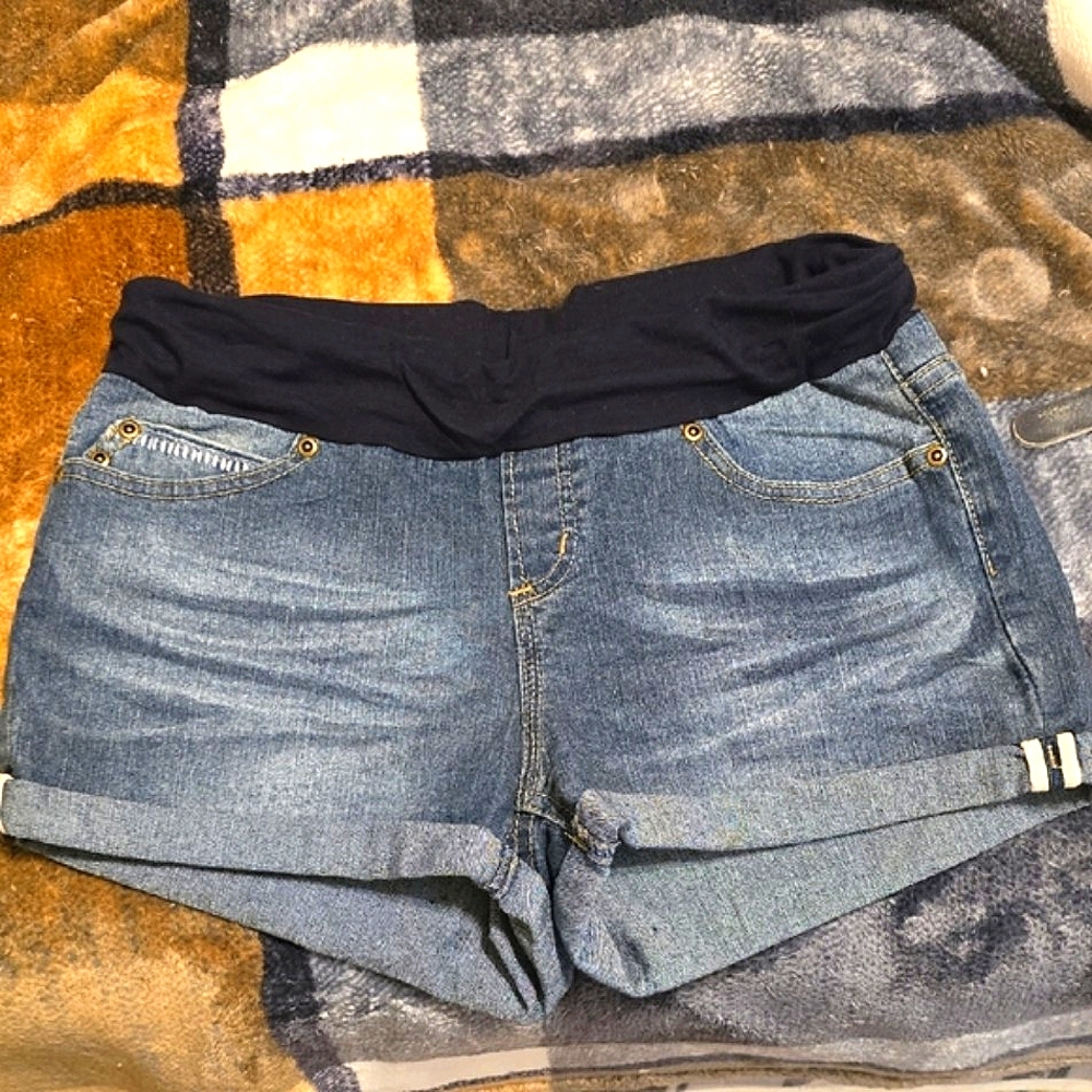 SIZE 8/10-Planet Motherhood Blue Jean Shorts with Black Waistband